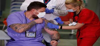 رئيس وزراء بولندا يحث المواطنين على التسجيل للتطعيم ضد فيروس كورونا