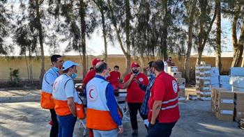 استعدادات قصوى بمركز إغاثة شمال سيناء والهلال الأحمر لدعم الأشقاء الفلسطينيين (صور)