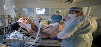 ازدياد إصابات كورونا بفرنسا وانحسار الضغط عن المستشفيات