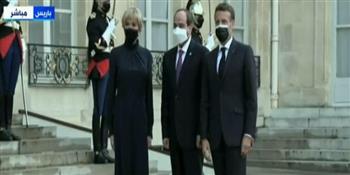 لحظة وصول السيسي إلى قصر الإليزيه للمشاركة في مؤتمر باريس (فيديو)