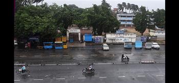 مصرع 33 شخصا وفقدان أكثر من 90 في إعصار يضرب الهند التي تصارع كوفيد