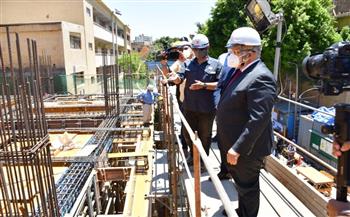 رئيس جامعة القاهرة يتفقد أعمال إنشاء مبنى العيادات بمستشفى أبو الريش الياباني