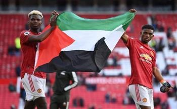 مدرب مانشستر يونايتد يعلق على مساندة بوجبا للقضية الفلسطينة 