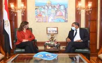 وزيرة الهجرة تلتقي مدير برنامج الغذاء العالمي في ختام فترة عمله بمصر