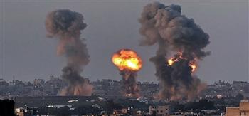 استشهاد 3 فلسطينيين وإصابة آخرين في قصف إسرائيلي بدير البلح وسط غزة