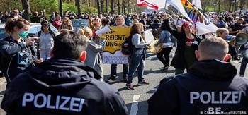 منع مظاهرتين كبيرتين ضد قيود كورونا في برلين