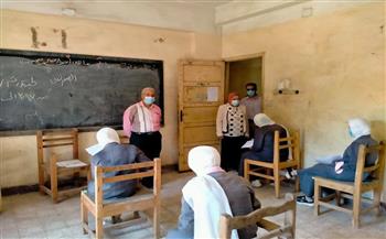 وكيل وزارة الصحة بسوهاج تتفقد لجان امتحانات مدارس التمريض