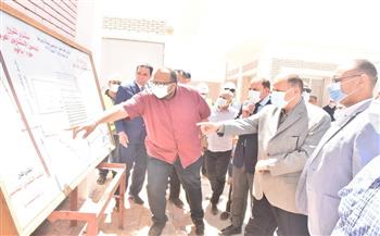 صور..  محافظ أسيوط يتفقد أعمال إنهاء مشروع الصرف الصحي بديروط 