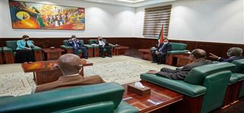رئيس مجلس السيادة الانتقالي السوداني و نائب مدير البنك الدولي يبحثان آفاق الشراكة الثنائية