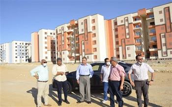 مسئولو «الإسكان» يتفقدون المشروعات السكنية بمدينة 15 مايو