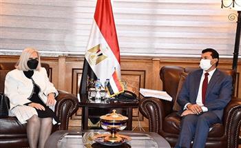 تفاصيل لقاء وزير الرياضة مع السفيرة هيفاء أبو غزالة