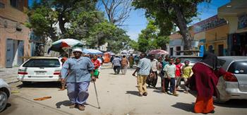 رئيس وزراء الصومال يتعهد بانتخابات حرة ونزيهة بعد حل أزمة التصويت