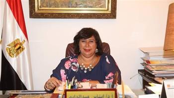 وزيرة الثقافة تطلع على استراتيجية عمل القومي للترجمة وتستعرض مشروعات التطوير 