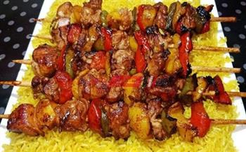 «أرز مبهر بالشيش طاووق».. إفطار اليوم 21 رمضان بتكلفة 29 جنيها