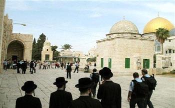 عشرات المستوطنين اليهود يقتحمون المسجد الأقصى