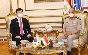 الفريق أول محمد زكي يبحث مع وزير «المشتريات الدفاعية الكورية» تعزيز العلاقات العسكرية بين البلدين 