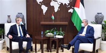 رئيس الوزراء الفلسطيني يبحث مع المبعوث الأوروبي لعملية السلام ملف إعمار غزة