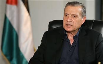 وزير الإعلام الفلسطيني يوضح أهم الملفات التي ناقشها رئيس المخابرات مع أبو مازن