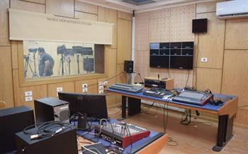تجهيز أول أستديو إذاعي لقسم الإعلام بجامعة سوهاج بتكلفة 2 مليون جنيه