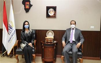 السفير الإماراتي بالقاهرة يزور "القومي للمرأة"