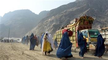 آلاف الأفغان يفرون من منازلهم مع اندلاع القتال