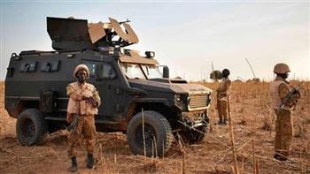 جيش النيجر يعلن مقتل 20 عسكريًا ومدنيًا فى هجوم قرب الحدود مع مالى