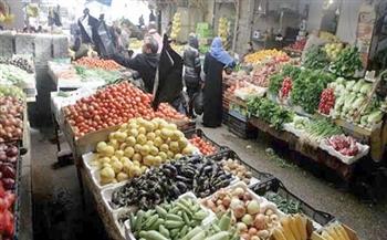 ثبات أسعار الخضراوات والفاكهة في السوق القطاعي