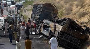 مقتل وإصابة 8 أشخاص في حادث سير بشمال شرق باكستان