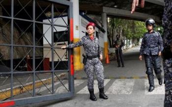 وزارة الدفاع في فنزويلا تعلن استعادة 8 جنود أسروا في كولومبيا