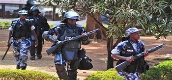 مسلحون يحاولون اغتيال وزير أوغندي فيقتلون ابنته وسائقه