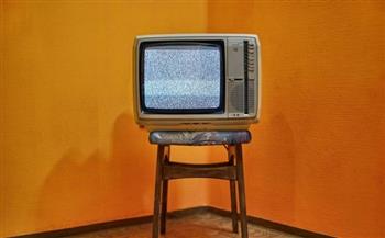 لا تضعه في الدولاب.. إعلان من 1961 عن كيفية استعمال التليفزيون