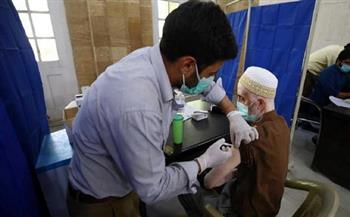 ولاية باكستانية تهدد بقطع شبكة الهاتف عن رافضي اللقاح