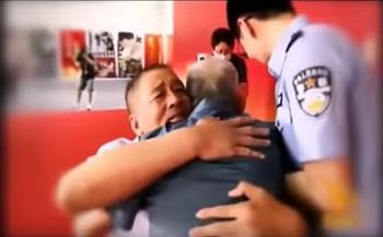 صيني مخطوف يلتقي بوالده لأول مرة منذ 58 عاما