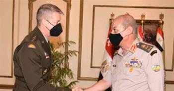 وزير الدفاع يلتقي قائد الحرس الوطني الأمريكي خلال زيارته الرسمية لمصر
