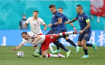 بأول هدف عكسي لحارس مرمى.. سلوفاكيا تهزم بولندا 2 - 1 فى «يورو 2020»