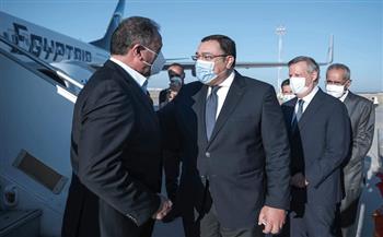 السفير المصري بتونس ورئيس الترجي يستقبلان بعثة الأهلي في مطار قرطاج 