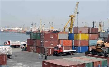انتظام حركة الملاحة بميناء الإسكندرية وتداول 186 ألف طن بضائع 
