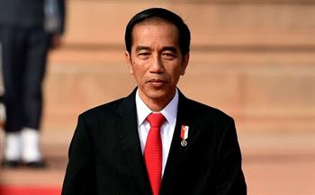 ​الرئيس الإندونيسي يصدر أوامر بتسريع حملة التطعيم في البلاد ضد كورونا