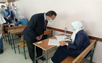 محافظ شمال سيناء يتفقد امتحانات الثانوية الأزهرية والدبلومات بالعريش