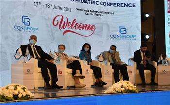 المؤتمر المصري الدولي لطب الأطفال: حصول الكبار على تطعيمات كورونا يحمي الصغار