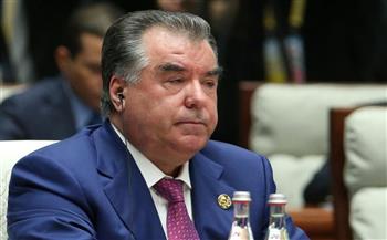 رئيس طاجيكستان يصل إلى باكستان في زيارة رسمية تستغرق يومين