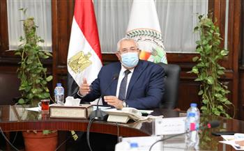  وزير الزراعة يبحث مستجدات وتطورات العمل في شركة تنمية الريف المصري
