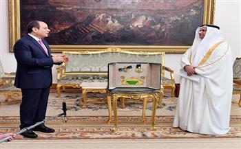 البرلمان العربي يمنح الرئيس السيسي «وسام القائد» (صور)