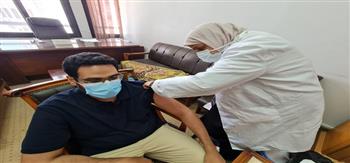 جامعة دمنهور تبدأ تطعيم أعضاء هيئة التدريس والعاملين بلقاح كورونا