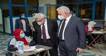 نائبا رئيس جامعة طنطا يتفقدان لجان امتحانات نهاية العام الدراسى