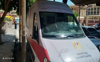 سيارة المركز التكنولوجي المتنقل تجوب محافظة أسيوط لتقديم الخدمات الحكومية