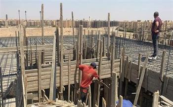 جهاز حدائق أكتوبر يوقف أعمال بناء مخالف ويصادر معدات البناء 