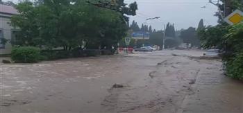 روسيا: مصرع شخص وإصابة 49 آخرين جراء الفيضانات في يالطا