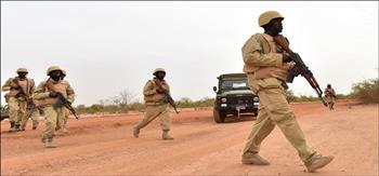 مقتل 11 إرهابيا ويدمر 3 قواعد إرهابية شرقى بوركينا فاسو