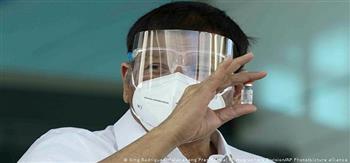 رئيس الفلبين يهدد رافضي اللقاح بالسجن أو الحقن بعقار للخنازير